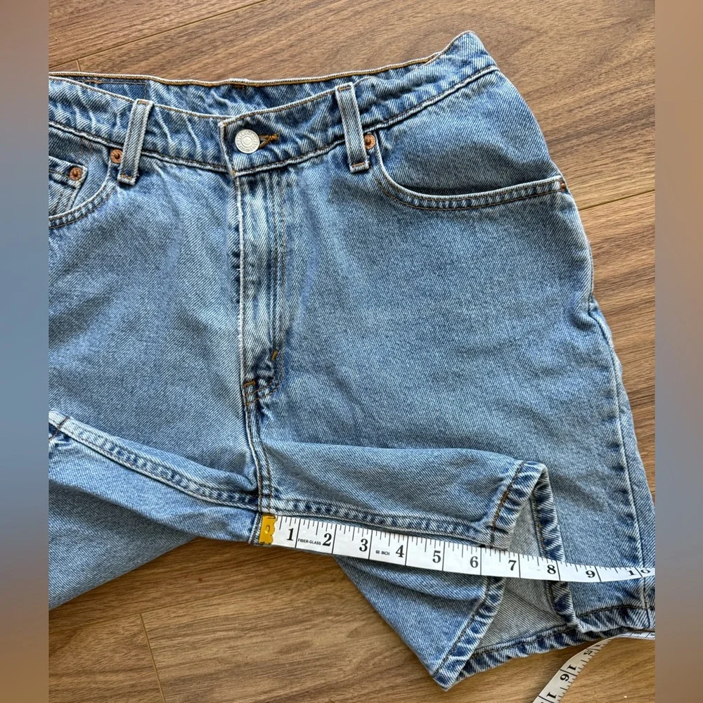 VTG Levi's 647 Denim Shorts Jr Womens 9 Light Wash 90s HighRise Mom 6.5” Shorts - Picture 11 of 14
